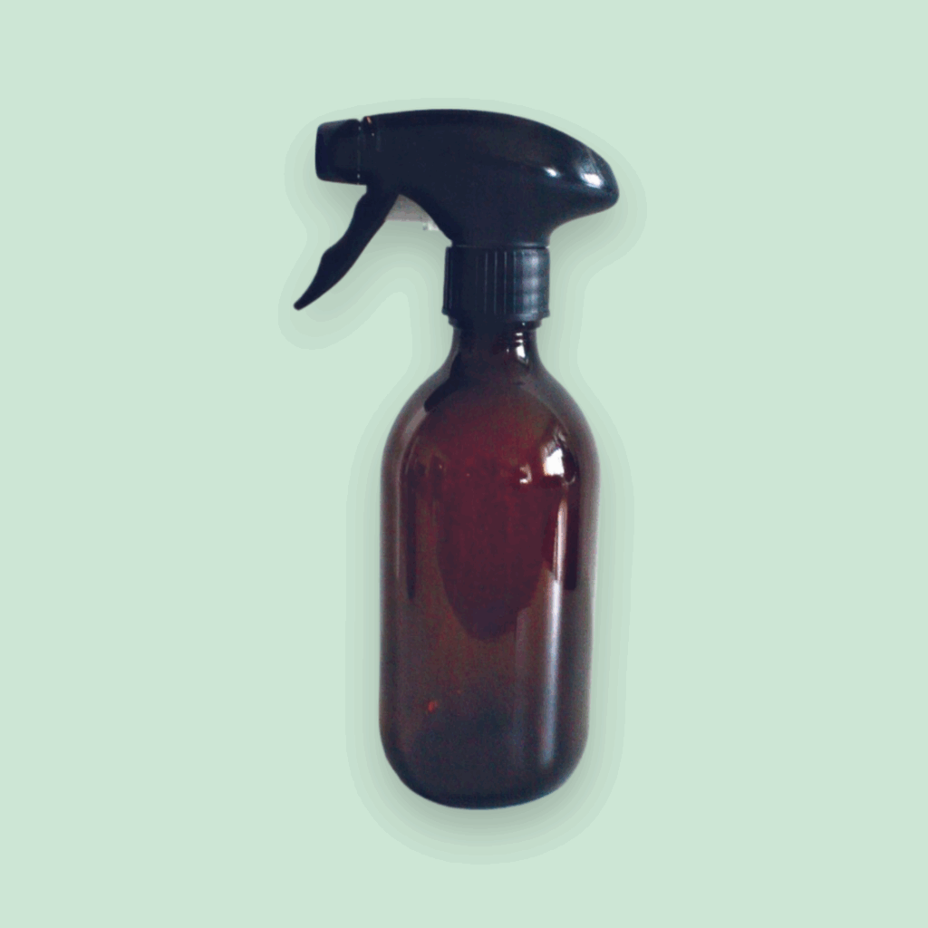 Bouteille-Spray en Verre Ambré – Maison Naturelle
