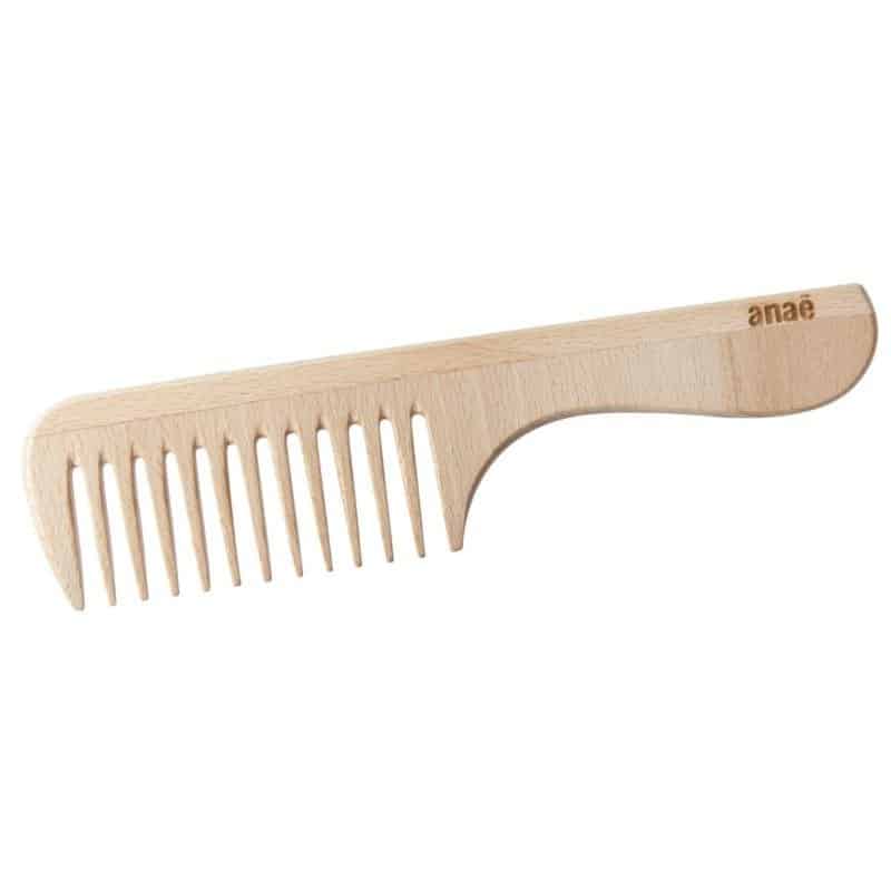 peigne en bois avec manche